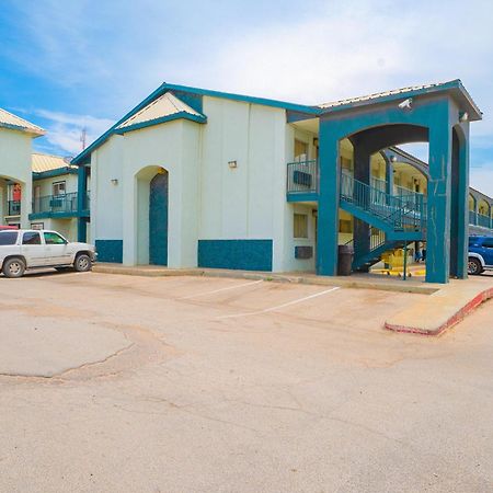 Oyo Hotel Midland Exterior photo