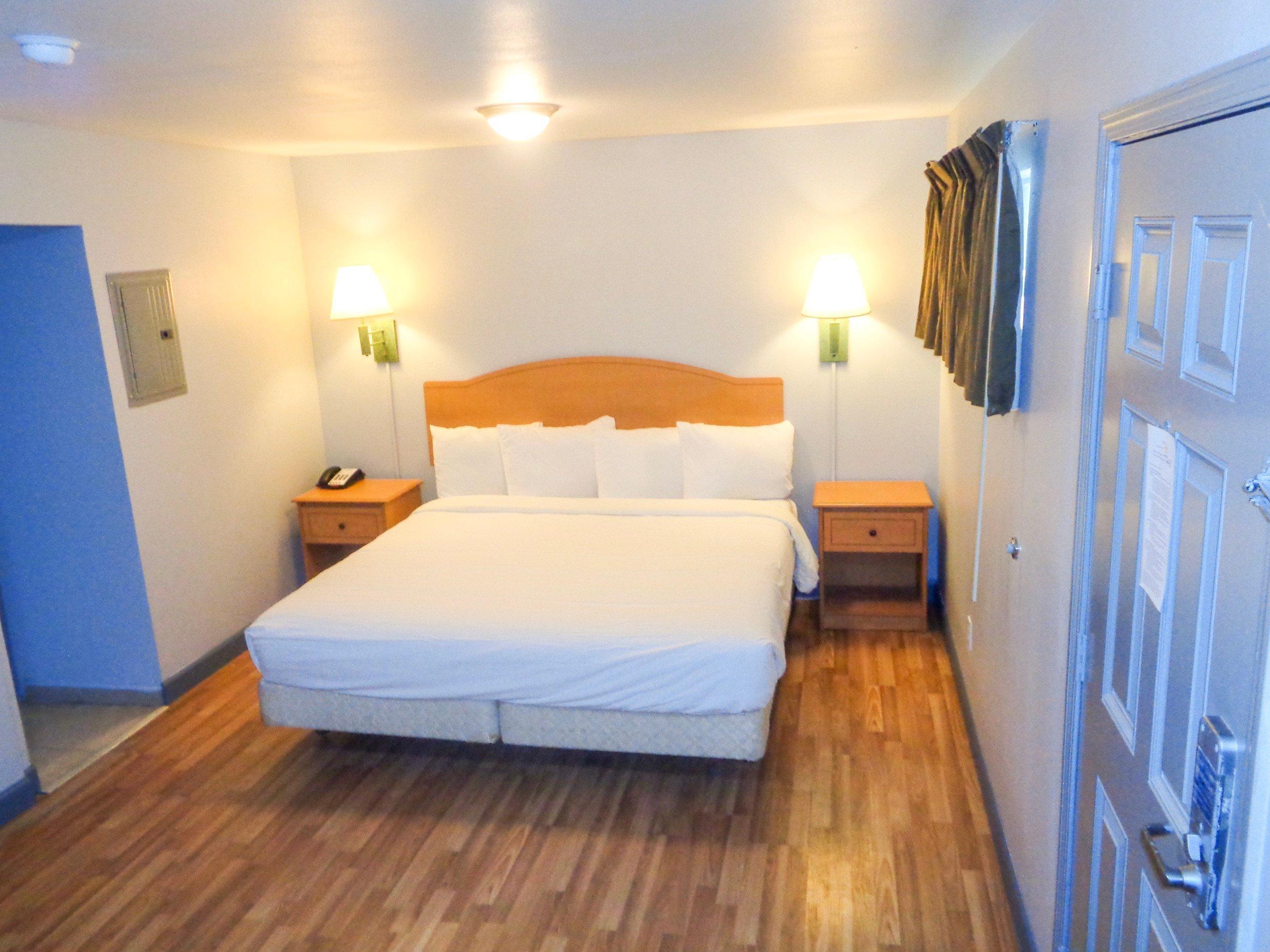 Oyo Hotel Midland Exterior photo